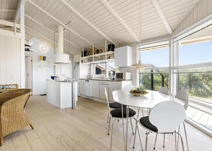 Holiday home Bl1534-blokhus-taarnfalkevej-10 *